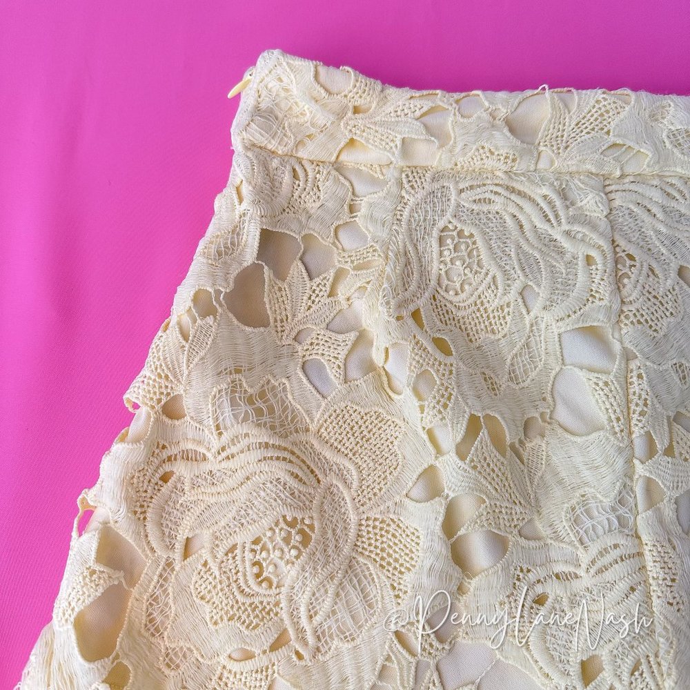 NWT Missguided Crochet Lace Shorts Lemon Size 6 - Picture 11 of 12